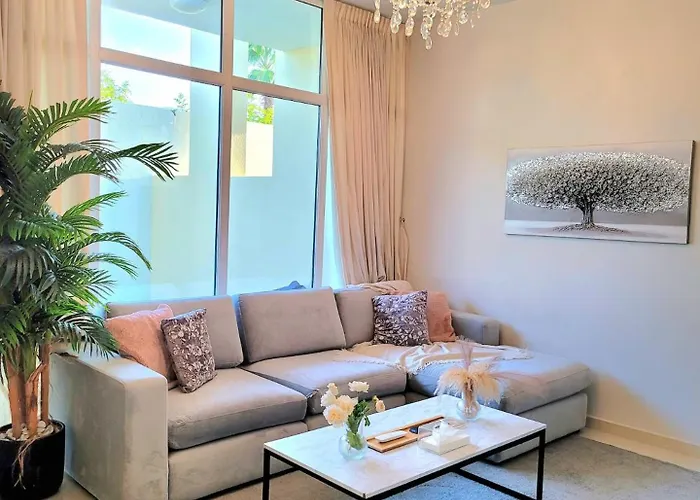 Villa Victoria Damac Hills 2 Family Retreat With Waterpark And Petting Farm