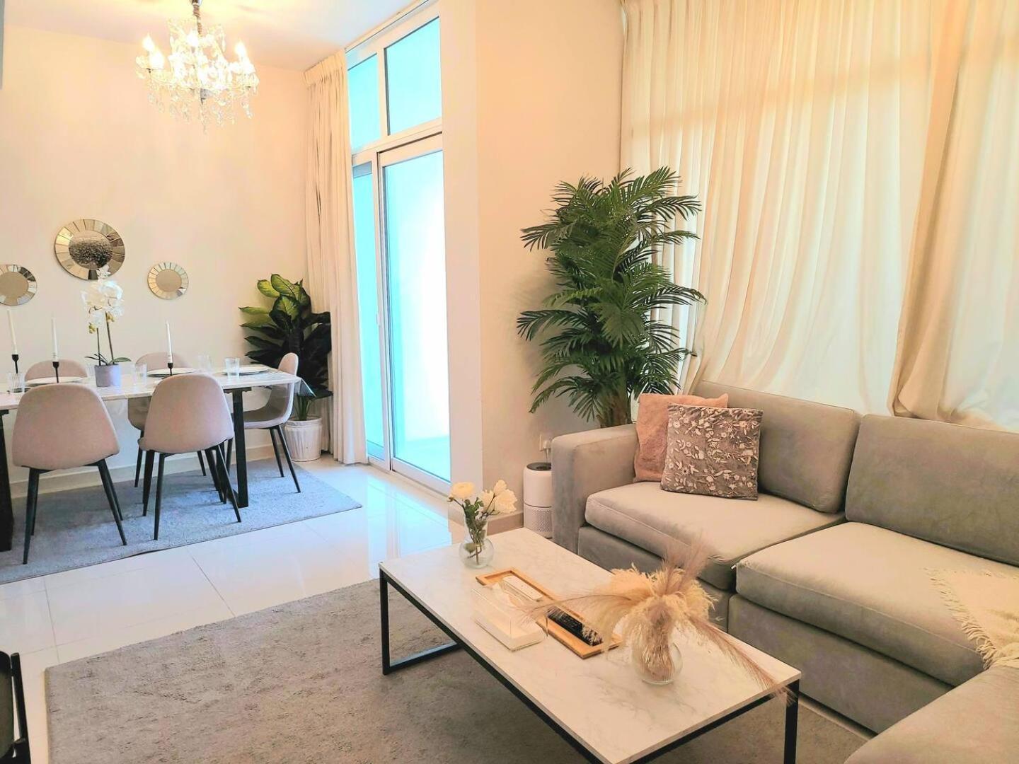 Victoria Damac Hills 2 Family Retreat With Waterpark And Petting Farm *